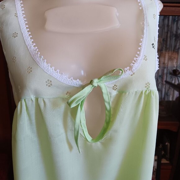 Medium Vintage 60's Lime Green Sleeveless Nightgown Lace Trim Bow Dacron Mod - Picture 2 of 6